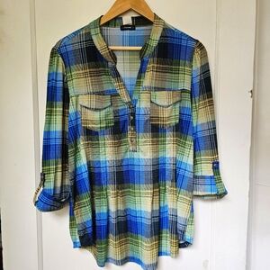 Plaid print 3/4 sleeve lightweight blouse (L)